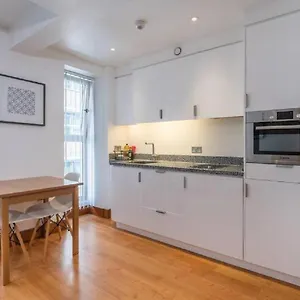 Apartment - Tower Hill - Centre By Prime Stays N-6, London